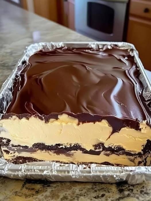 No-Bake Chocolate Eclair Cake